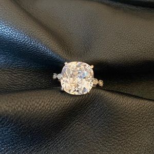 Beautiful ring size 8.5